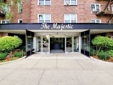 Main picture of The Majestic