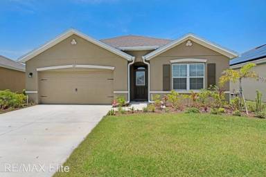 Main picture of 225 Moray Dr SW