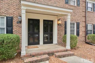 Main picture of 3749 Jamestown Cir