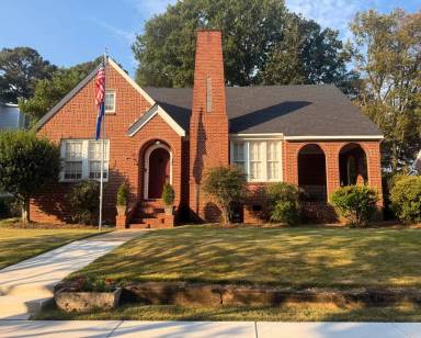 Main picture of 310 N 8th St