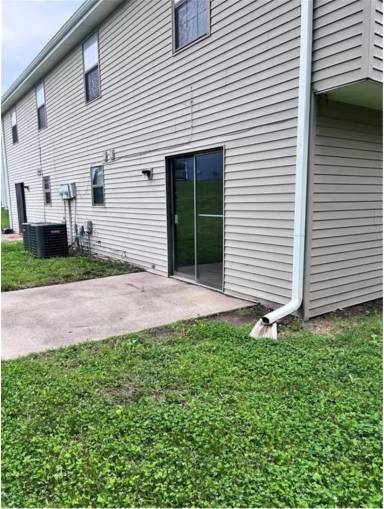 Main picture of 421 Spring Ave