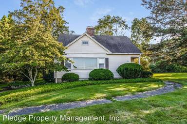 Main picture of 913 Storrs Rd