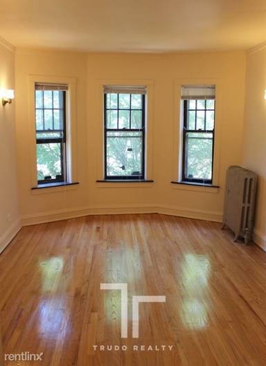 Main picture of 2112 W Ainslie St