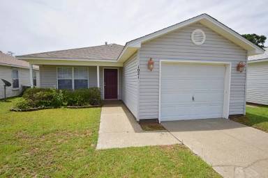 Main picture of 1021 Antigua Cir