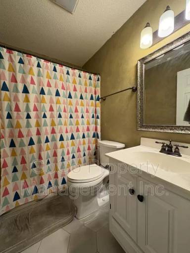 Main picture of 321 N Valley View Dr