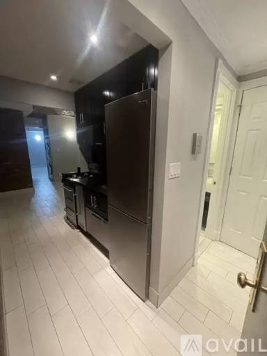 Main picture of 330 E 18th St