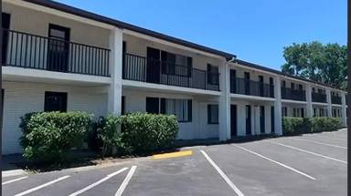 Main picture of 2 N Fernwood Ave
