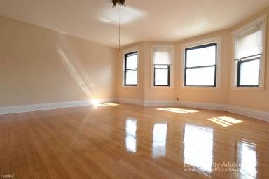 Main picture of 225 Chestnut Hill Ave