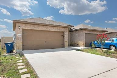 Main picture of 2546-48 Pahmeyer Rd