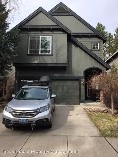 Main picture of 19442 Hollygrape St