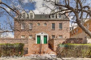 Main picture of 350 Clayton St