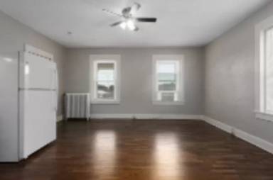 Main picture of 204 E Franklin St