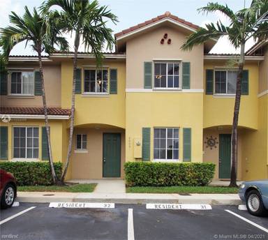 Main picture of 6040 SW 19th St
