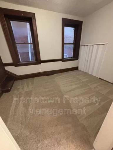 Main picture of 71 Main St