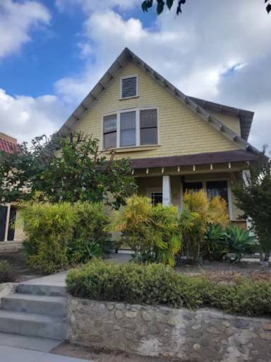 Main picture of 822 Daisy Ave