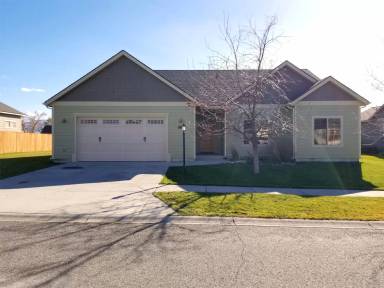 Main picture of 52 Cedar Wood Cir