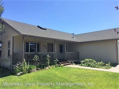 Main picture of 686 NE Shirley Ct