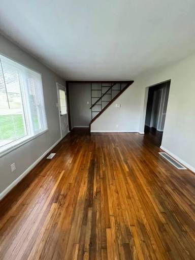 Main picture of 1647 Strader Dr