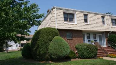 Main picture of 821 Victoria Ct