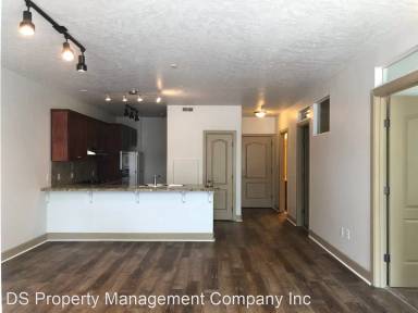 Main picture of 1207 W Fort St