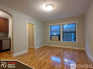 Main picture of 550 W Arlington Pl Apartments