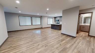 Main picture of 882 20th Ave SE