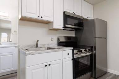 Main picture of 580 Mesa Blvd