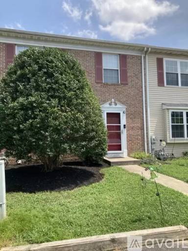 Main picture of 46 Treelane Dr