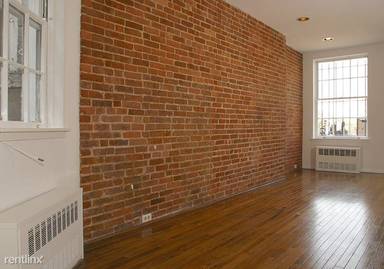 Main picture of 303 E 81st St