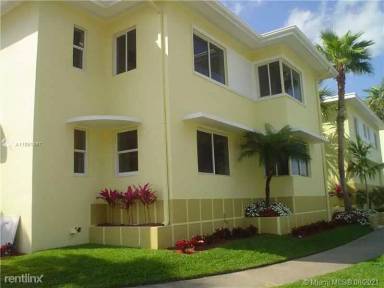 Main picture of 2931 Sheridan Ave