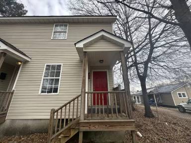 Main picture of 102 Moye St
