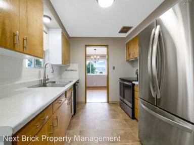 Main picture of 7517 33rd Ave NE