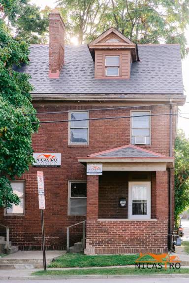 Main picture of 1640 Indianola Ave