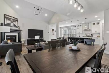 Main picture of 1823 Skylark View Ln