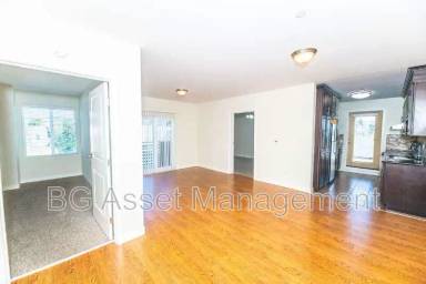 Main picture of 1459 MacArthur Blvd