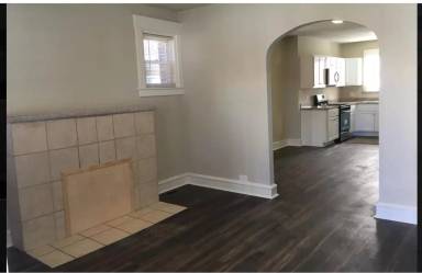 Main picture of 1104 Lawrence Ave