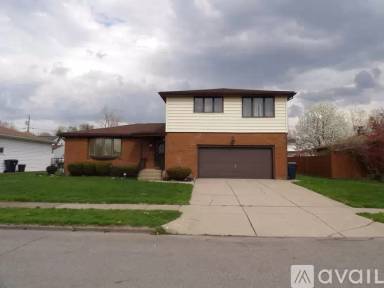 Main picture of 30 Sunrise Dr