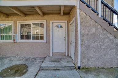 Main picture of 366 S Willard Ave