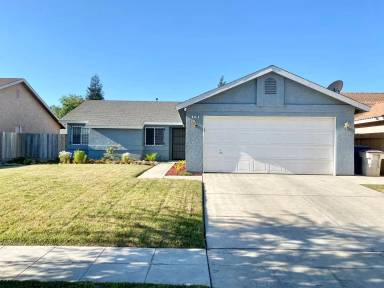 Main picture of 5739 W Santa Ana Ave