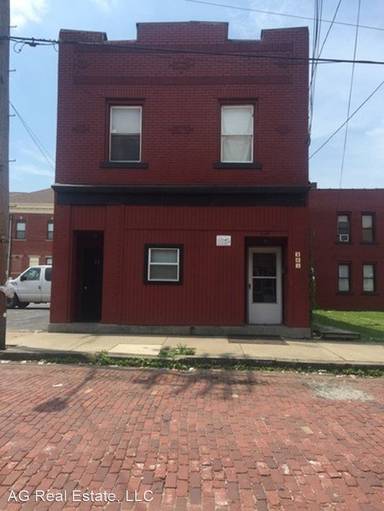 Main picture of 305 Olivia St