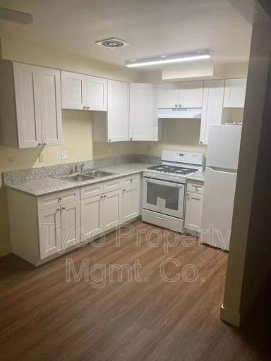 Main picture of 152 Third Ave