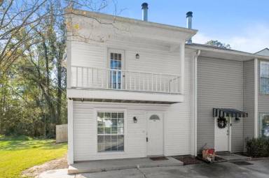 Main picture of 12822 Hodges Ln
