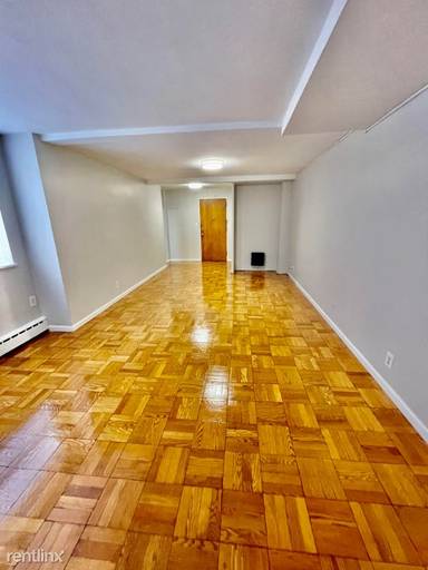 Main picture of 2456 John F Kennedy Blvd