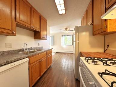 Main picture of Cedarwood Condominiums