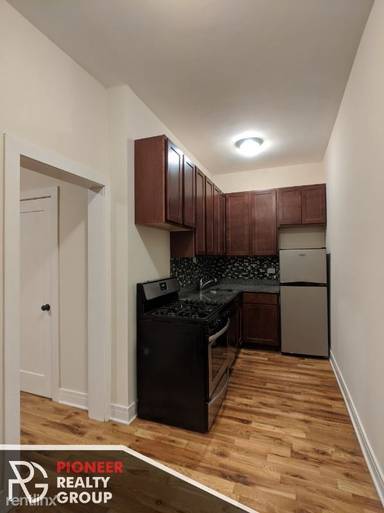 Main picture of 4631 N Paulina Apartments