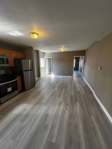 Main picture of 2050 Dickinson St