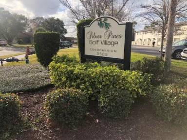 Main picture of Silver Pines Apartments