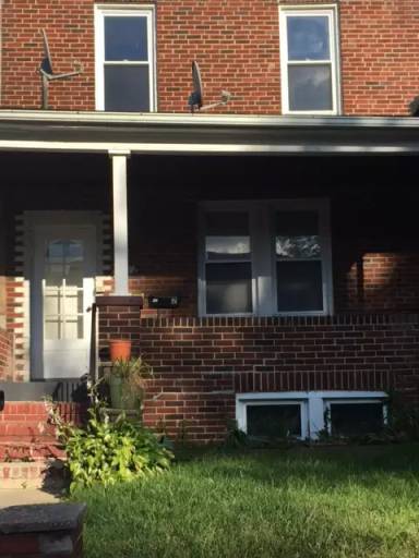 Main picture of 127 S Kossuth St