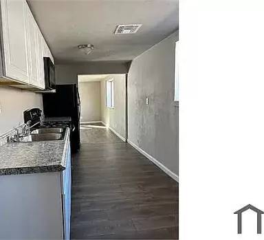 Main picture of 212 W Blacklidge Dr