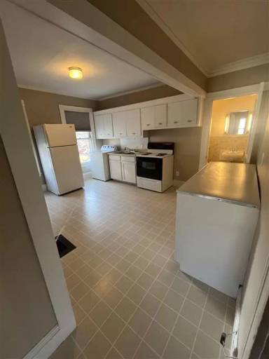 Main picture of 34 Winter St
